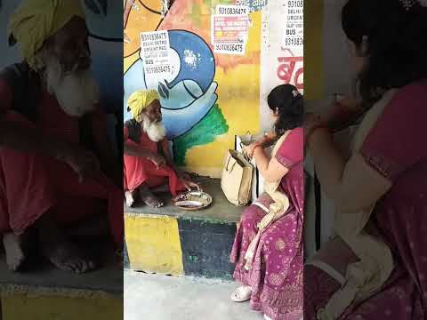 इंसानियत से बड़ा कोई धर्म नहीं 🙏🏻❤️🫂#humanity #respect #helping #viralvideo