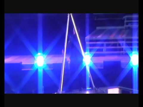 Progress Live 2011: Robbie Performs Feel At Sunderland (30 May)