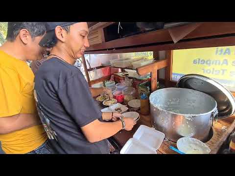 BUBUR AYAM PALING ANTRI DI GADING SERPONG