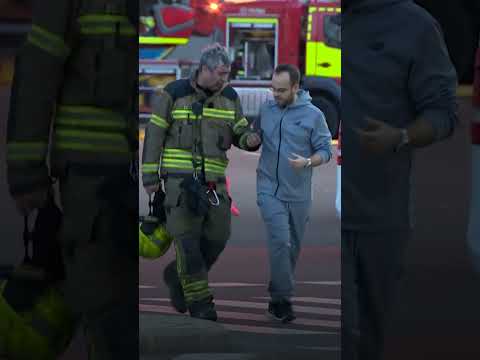 Huge fire engulfs Valencia apartment block | DW News