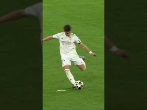 Arda Güler free-<strong>kick</strong> 💫