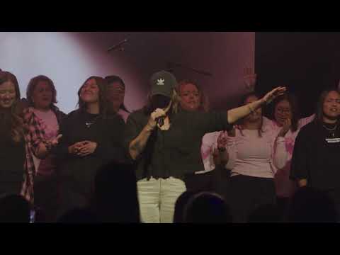 Let the Alabaster Break (Cover) Aly Uranday / Discovery Worship