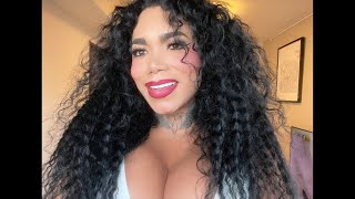Paolita Suarez está en vivo hoy es mi cumpleaños 🎂 😮 y estoy muy feliz 🙂