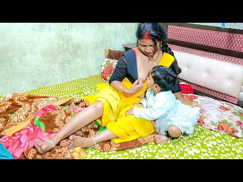 मेरा दूध पीने के लिए बेबी ने किया मेरी मालिश | Desi Bhabhi Ke Video | Mom&baby Feeding Ding Masti