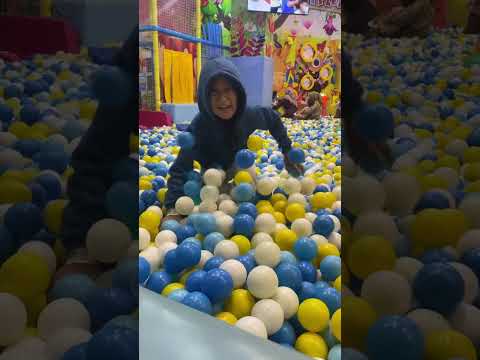 KAKAK ICEL DAN ADIK MIKEL LAWAN PAPA PERANG BOLA