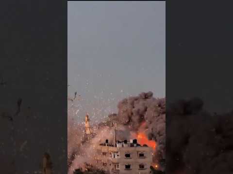 Israeli airstrike destroys mosque in Gaza City