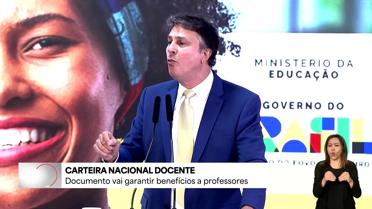 Lula sanciona lei que cria a Carteira Nacional de Docente