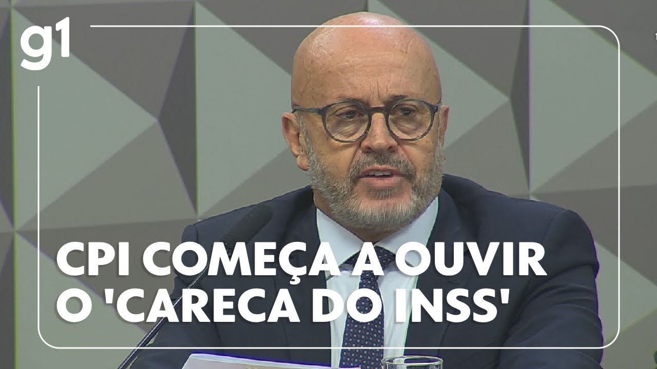 Careca do INSS é conduzido à mesa para depoimento na CPI