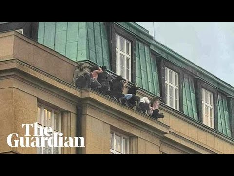 Gunman kills 14 in Prague university shooting