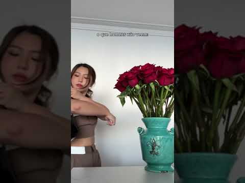 acho que isso é um sinal para comprar flores | créditos: @JessieShen
