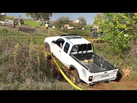 4x4 TOYOTA HILUX off road