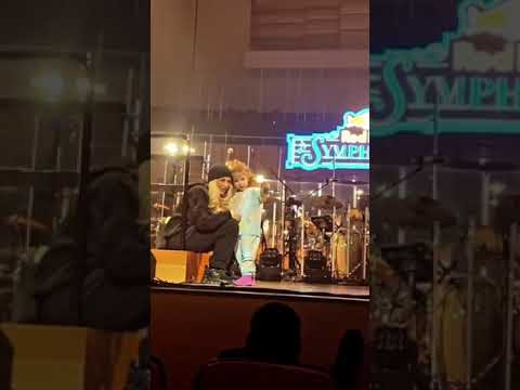 Loredana und Hana on Stage