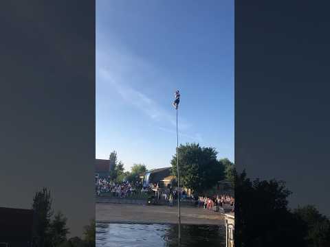 Old Dutch Sport ‘Fierljeppen’ Record (@Epicfierljeppen)