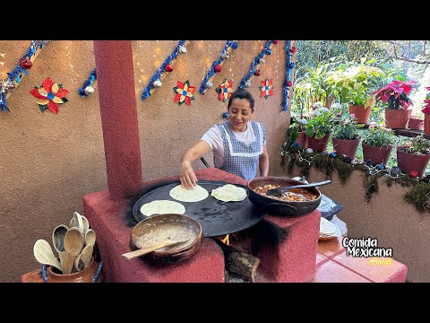 Cuando Te Llegue Visita Prepara esta Comida Rendidora Deshebrada con Papas en Salsa de Morita