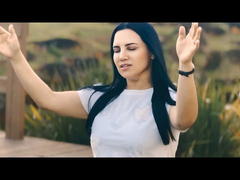 Ela Tem A Voz Mais Linda Do Mundo😱Tente Não Chorar😭•Escudo - Giselli Cristina