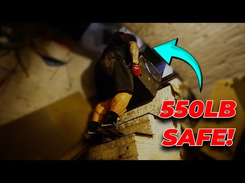 Eddie Hall Removes 550lb safe from house!