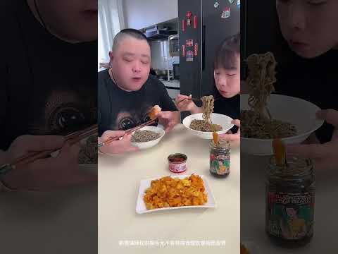 いたずら夫婦のこんにゃく麺ASMR _ ASMRフード 🍜🍝🍜🥓🥢🍗#asmr #食べ物 #vlog