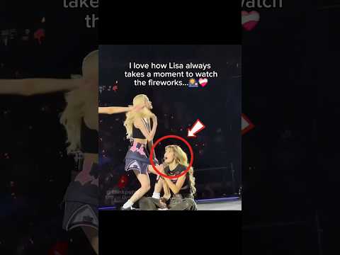 Lisa reaction to fireworks 🎆😍 #blackpink #lisa #shorts