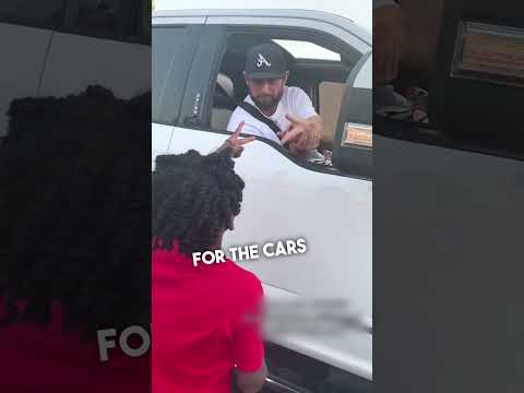 Kids Play Rock Paper Scissors With Strangers in Traffic โค๏ธ