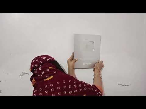 silver play button aaya to tha kuchh dinon se diwaron per Tanga nahin