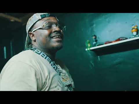 Larry Byrd - Certified Grinder [Shot By @TeeGlazedItProduction]