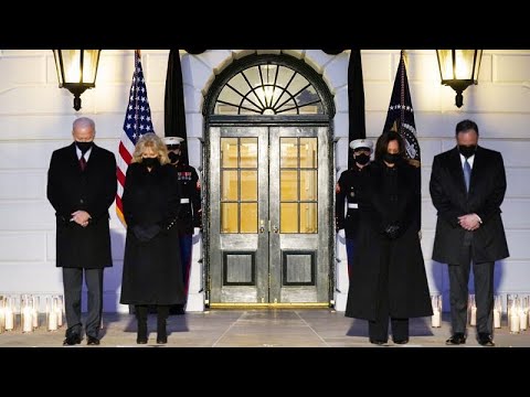 Biden rinde homenaje al más de medio millón de fallecidos por la COVID-19 en EE.UU. Biden rinde homenaje al más de medio millón de fallecidos por la COVID-19 en EE.UU.