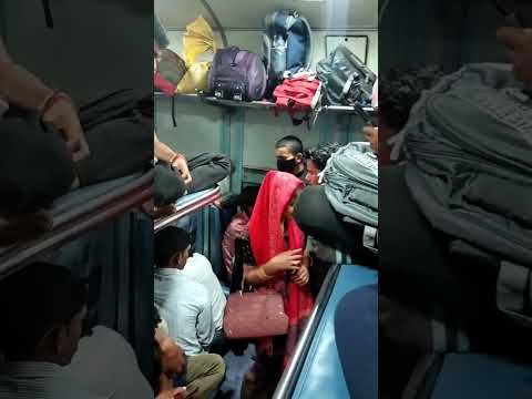 ट्रेन में ऐसी घटना घटी जो सबको चौका दिया, जरूर देखें | The Train Fact #shorts #trains #train