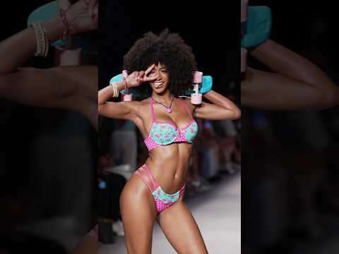 Briana Smith / Sony FX3 / Miami Swim Week #runway #beachbunny