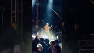 Deberías estar aquí donde te quiero...🎤