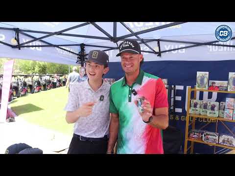 Joe Kelly helps with ultra RARE card pull!