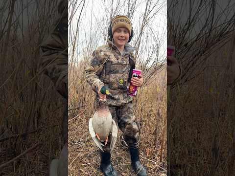 Bring me back that Greenhead Ol’ Son. #duckhunt #hunting #duckblind #duckhunting