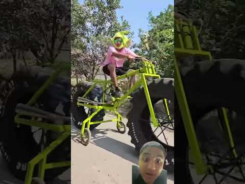 Los papás haciendo todo por sus hijos😃👑💸👻 (créditos a Alfredo Larin)