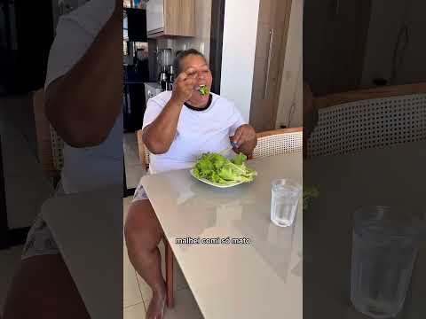 Parei com a dieta
