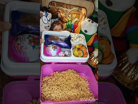 اندومي وكيكة لارش في اللانش بوكس #شورتس #اكسبلور #لانش_بوكس #اندومي #نودلز #نودلز_كوري_حار
