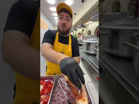 Şarkı Söylerek Kazan Köfte Hazırladı !