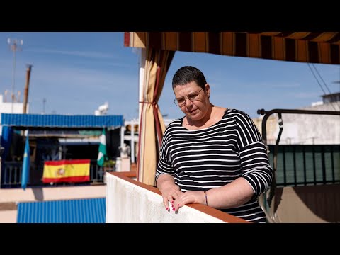 YouTube video thumbnail: Woman's Lost Year Exposes the Failings of Spain's Breast Cancer Program