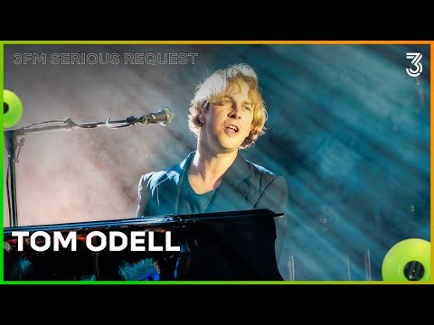 Tom Odell met 'Black Friday' en 'Another Love' bij Glazen Huis | 3FM Serious Request 2023 | NPO 3FM