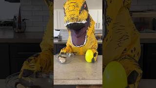 Dinosaur Makes Breakfast For Dog!
