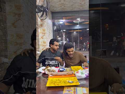 صاحبك الي بيخلع من الاكل 😅