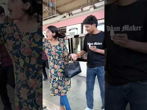 लड़की का हाथ चिपका दिया😂 #trending #viral #shorts #shortvideo #short #viralvideo #songs