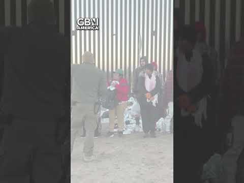 Hundreds of migrants spent Christmas day at the U.S.-Mexico border in Arizona #GBNAmerica #GBNews