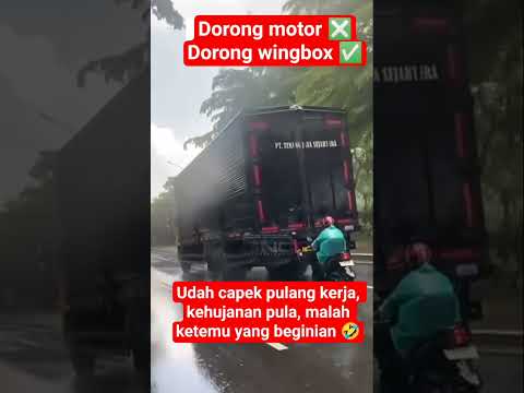 DORONG TRUCK WINGBOX 🤣| Rekaman video asli langsung #comedy #fypシ゚viral @LucuLucuVideo