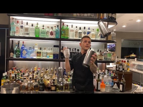 Roccodeangelis_bartender
