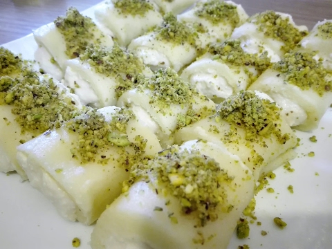 طريقة عمل حلاوة الجبن السورية شهرة وعراقة في حمص وحماة
