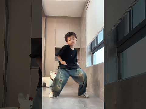 #riize🤩This Serious Guy is kind of Handsome~😎#dance #boomboombass #kpop #hiphop #dancingbaby