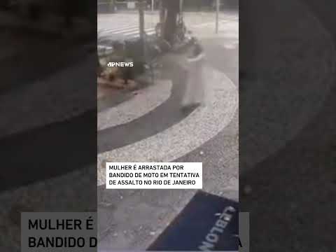 Mulher é arrastada por bandido de moto em tentativa de assalto no Rio de Janeiro #Shorts