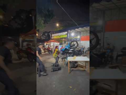 Emak Gila nubruk warkop racing #shorts #emakgila #short