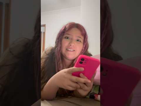 Amiga finge que está dormindo!! #viralvideo #humor #comedia