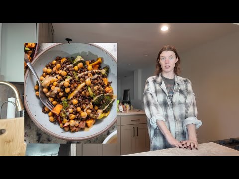becoming a tradwife *vegan version*