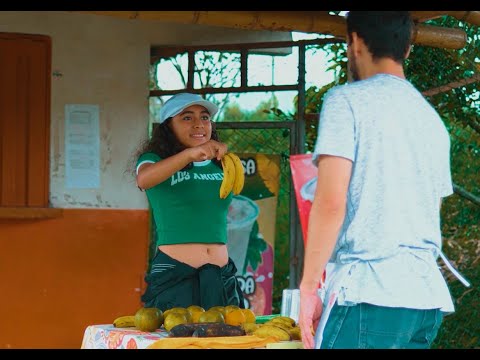 Niña pintaba plátanos para poder vender y así terminó.